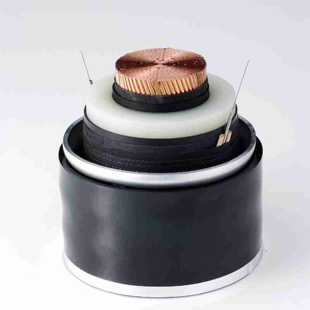 Cavo di alimentazione a tensione ultra-alta 64/110kV con isolamento XLPE standard IEC e guaina in alluminio